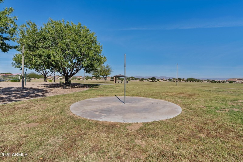 Community tetherball