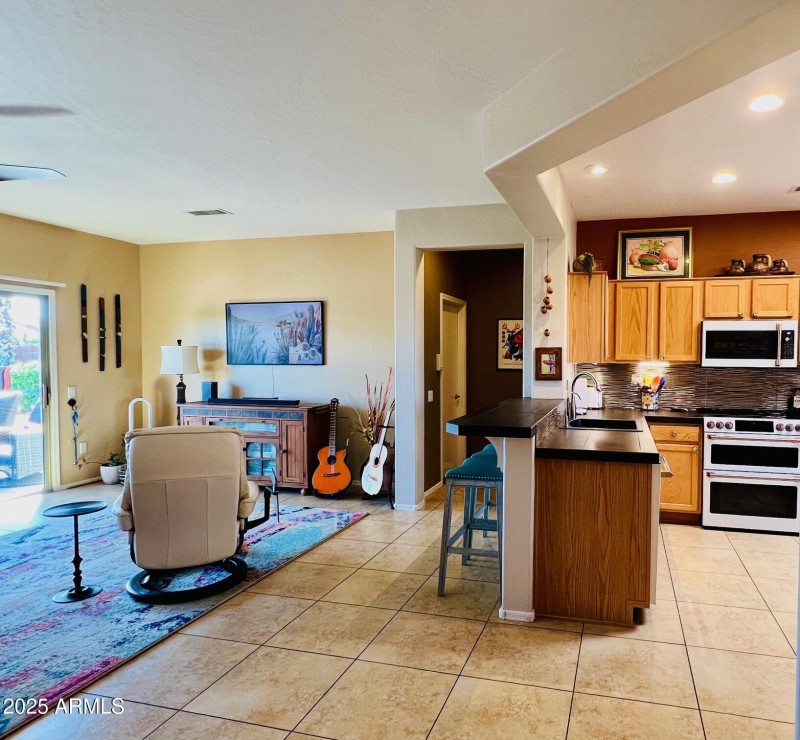 Maybee Kit and chair