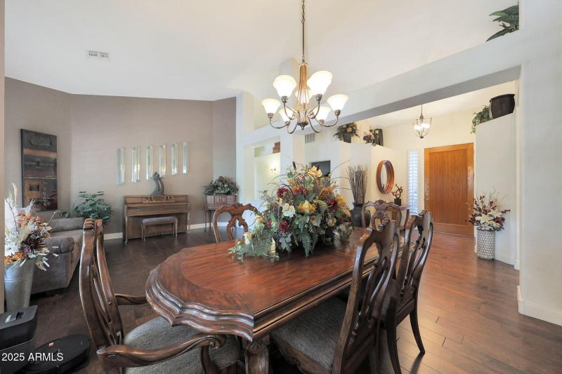 3885 E Culumber St Gilbert, AZ 85234 For