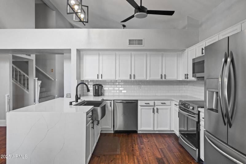 1645 N Saguaro St-15