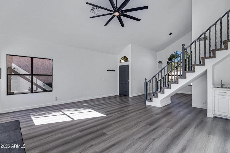 4423 E Amberwood Dr-8