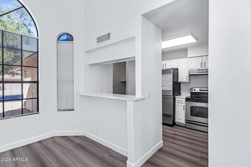 4423 E Amberwood Dr-14