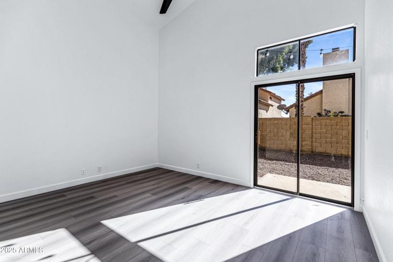 4423 E Amberwood Dr-21