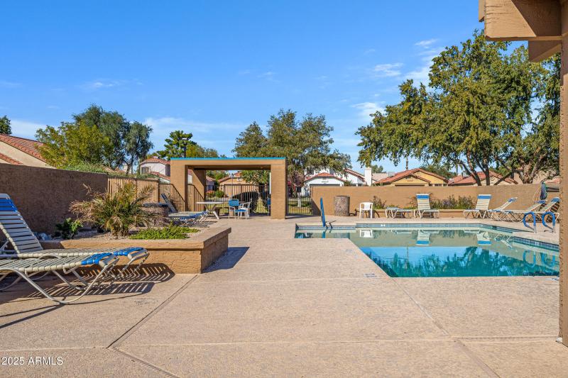 4423 E Amberwood Dr-36