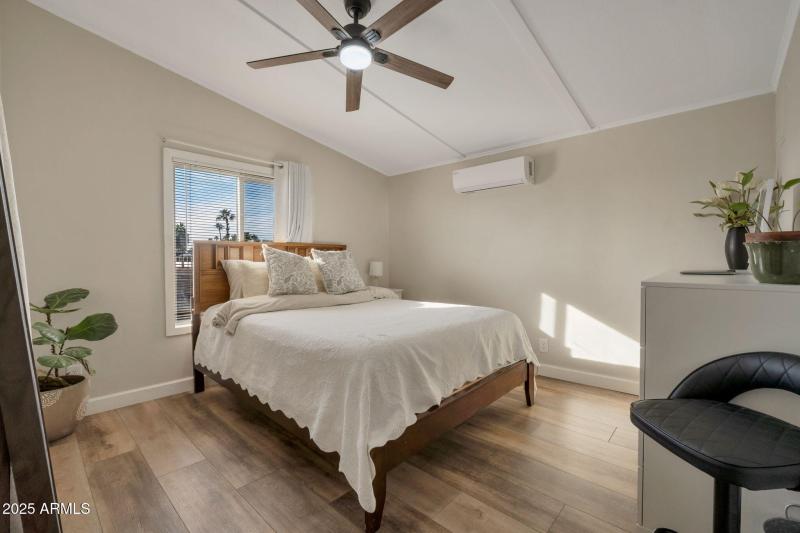 10-web-Bathroom 3 - 1