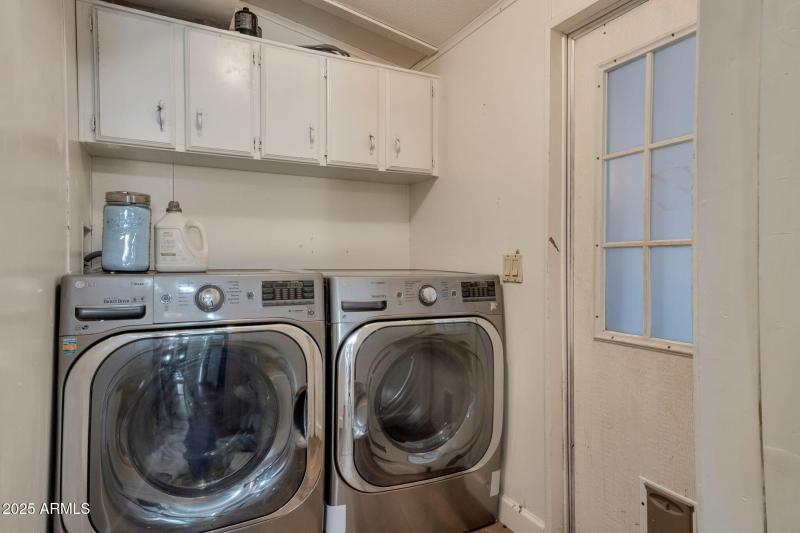 13-web-Laundry Room