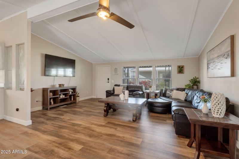 15-web-First Family Room