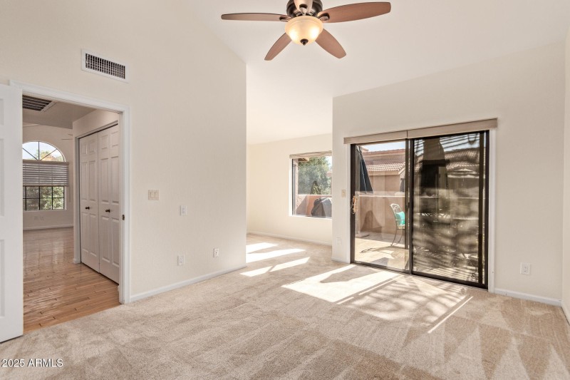 Bedroom to office/sitting area