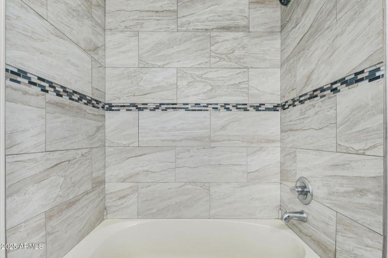 Jack and Jill Shoer/Tub