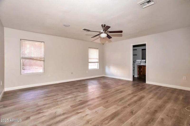 11-web-or-mls-QP- MEP_5039