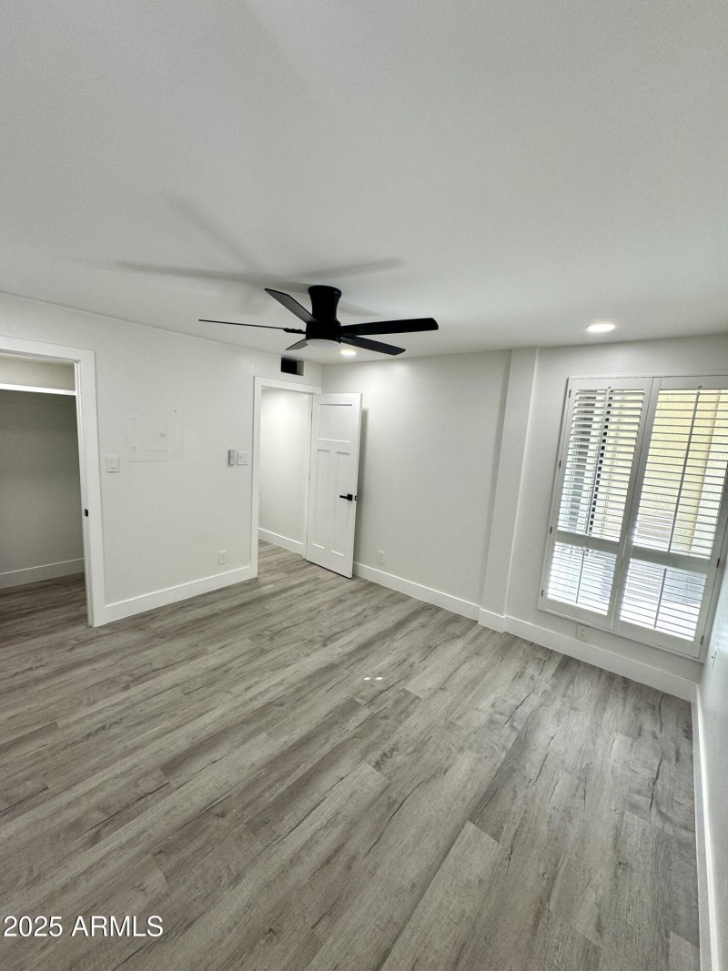 Spacious Master bdrm