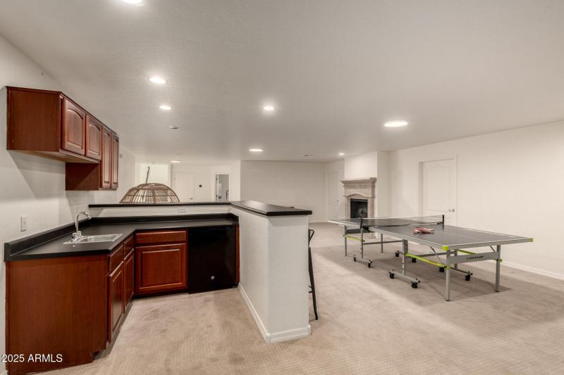 Basement/Wet Bar