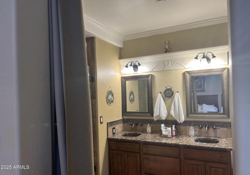 Screen Shot 2025-11-13 at 10.04.28 AM