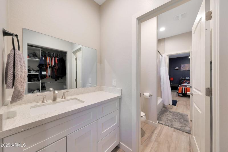 Jack N Jill Bathroom