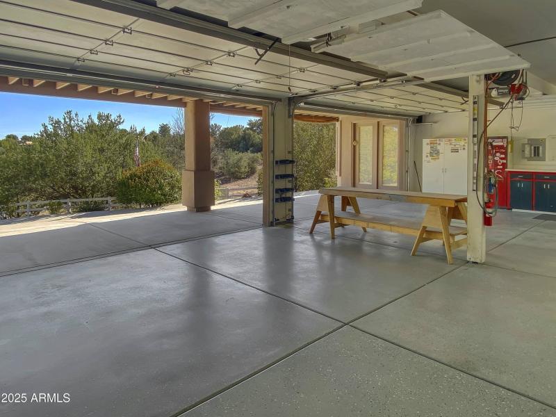 Huge 4 Car Garage