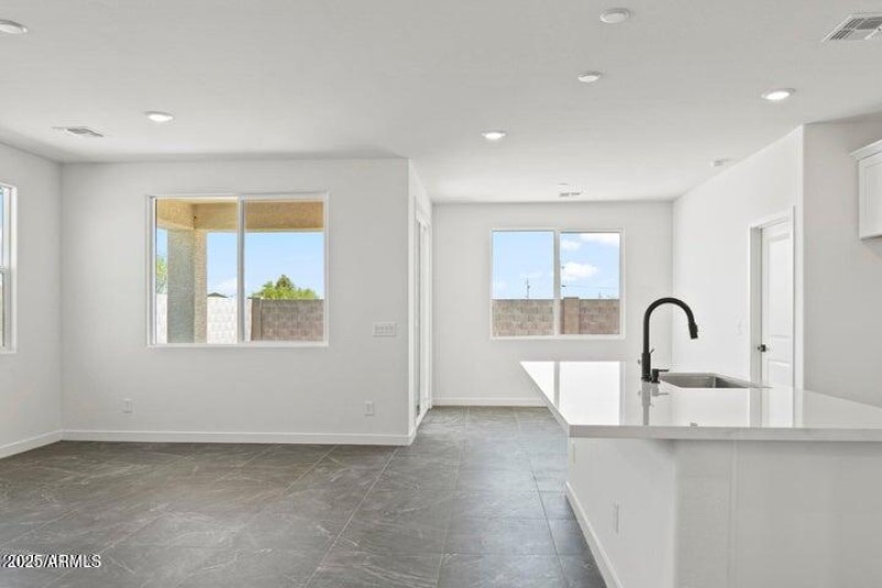 20250804154100270313000000-o