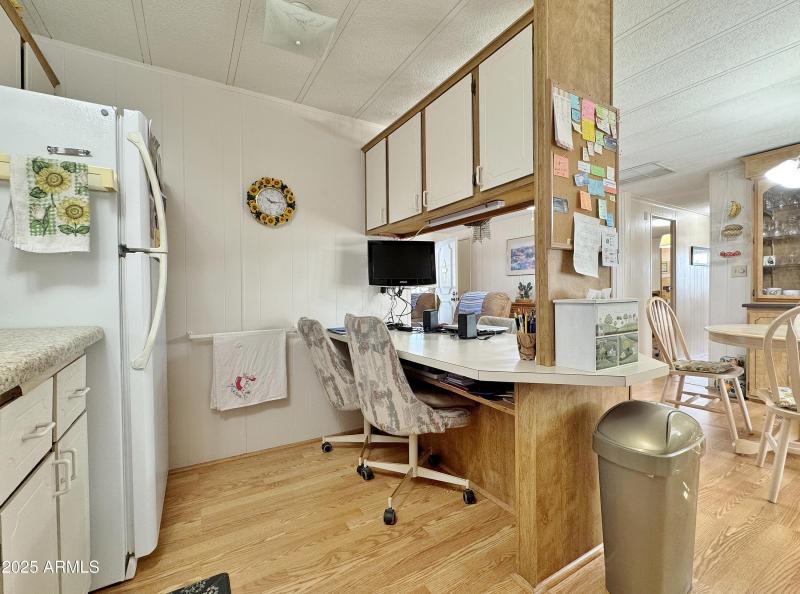 DBL sided breakfast bar