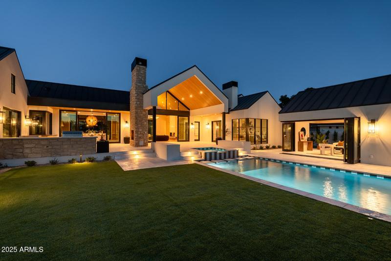 Backyard/Pool