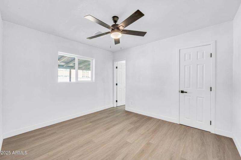 3328 E Willetta St-15