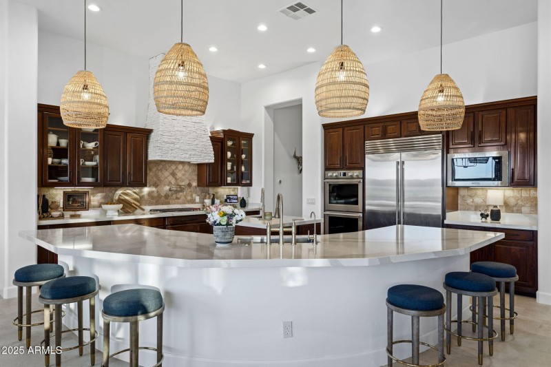 025__11409 E Minton St