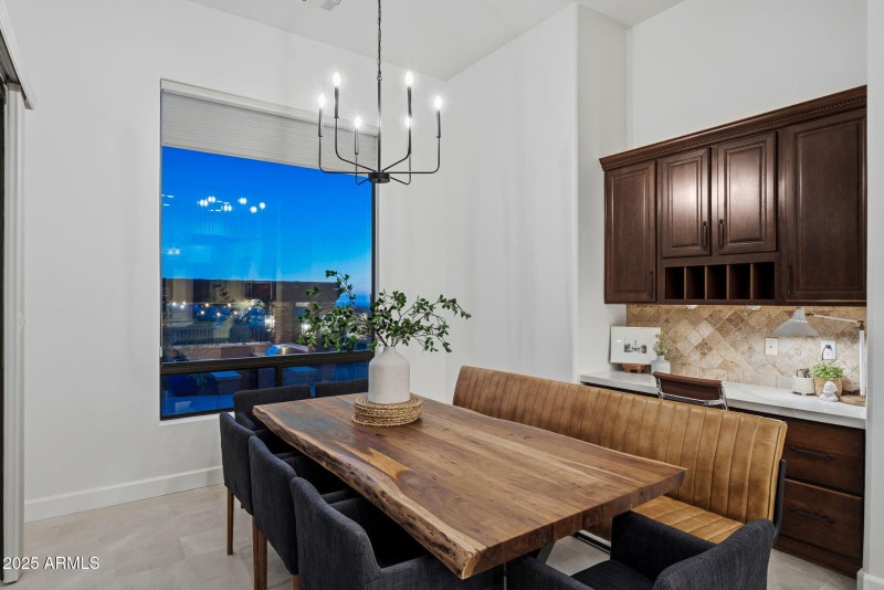 032__11409 E Minton St