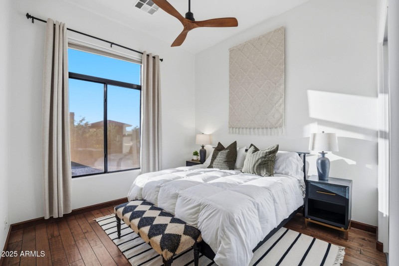 050__11409 E Minton St