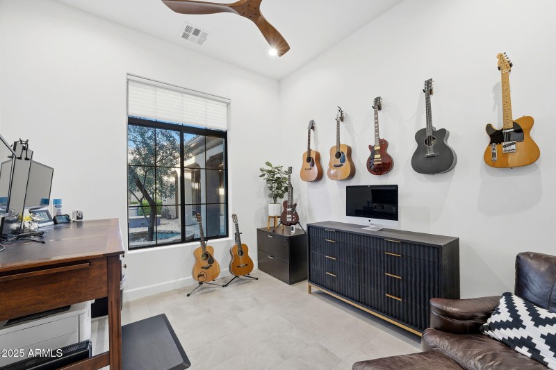 053__11409 E Minton St