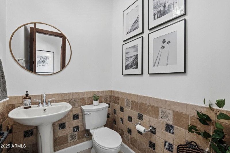 054__11409 E Minton St