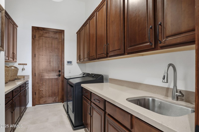 055__11409 E Minton St