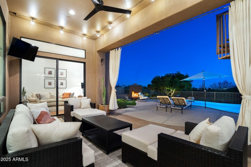 063__11409 E Minton St