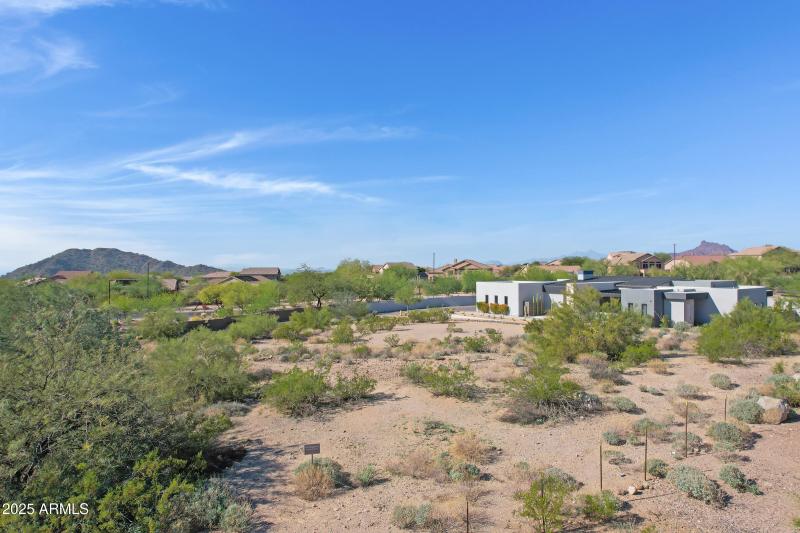 3545 N Ladera Cir-14