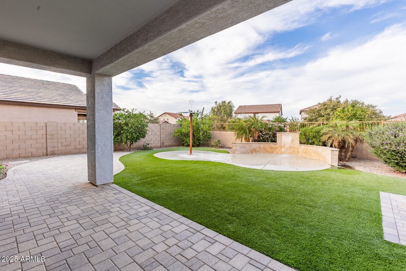 3312 E Russell St-28