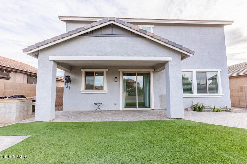 3312 E Russell St-36