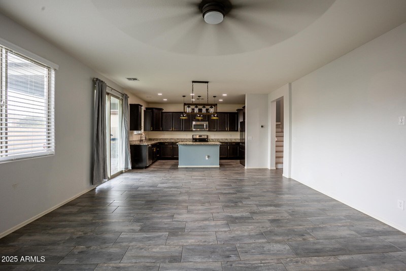 3312 E Russell St-11