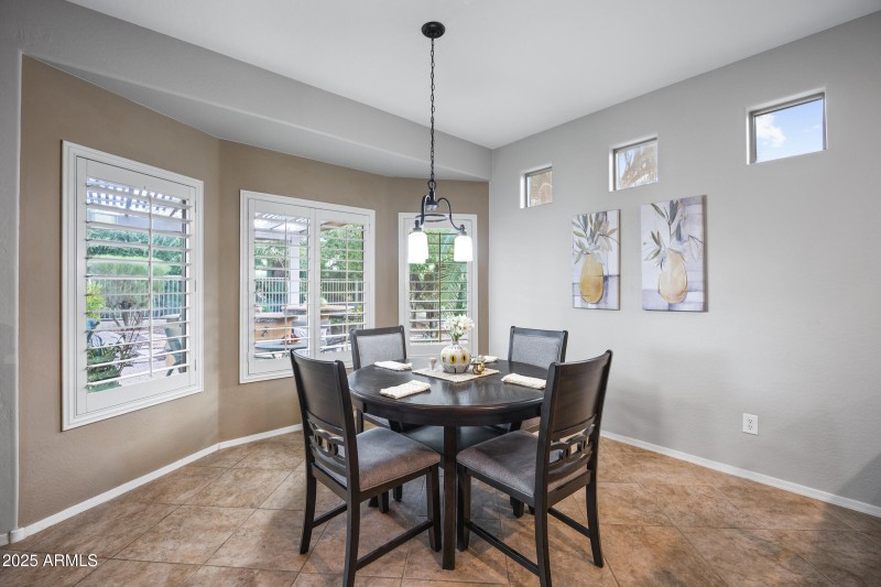 42113 W Miller Ln-11