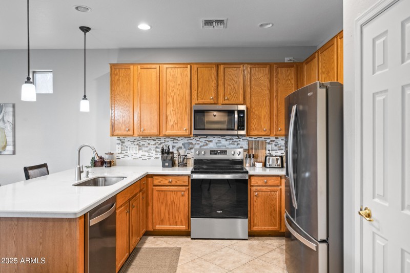 42113 W Miller Ln-15