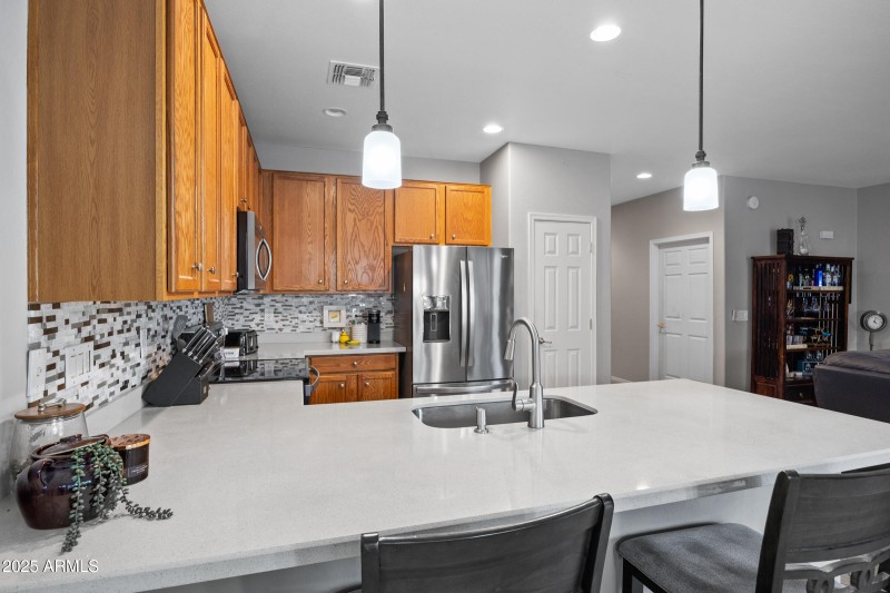 42113 W Miller Ln-16