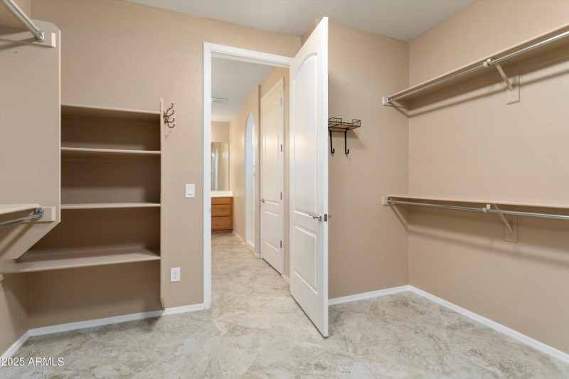 05-26735 W Oraibi Dr