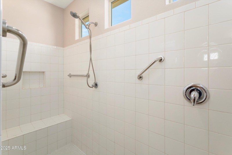 10-26735 W Oraibi Dr