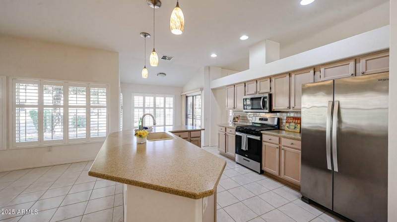 Kitchen & Breakfast Nook
