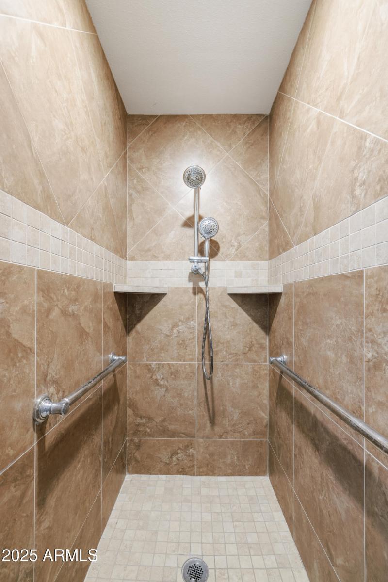 Primary_Bathroom_Photo_3