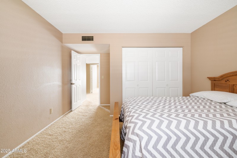 Upstairs_Guest_Bedroom_2_Photo_2