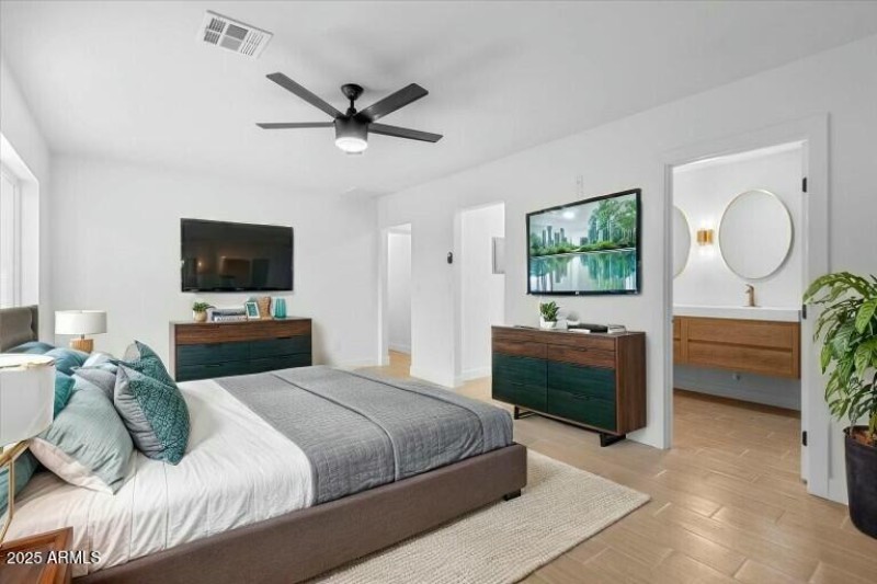 IMG_1669 - Bedroom - Modern - 5