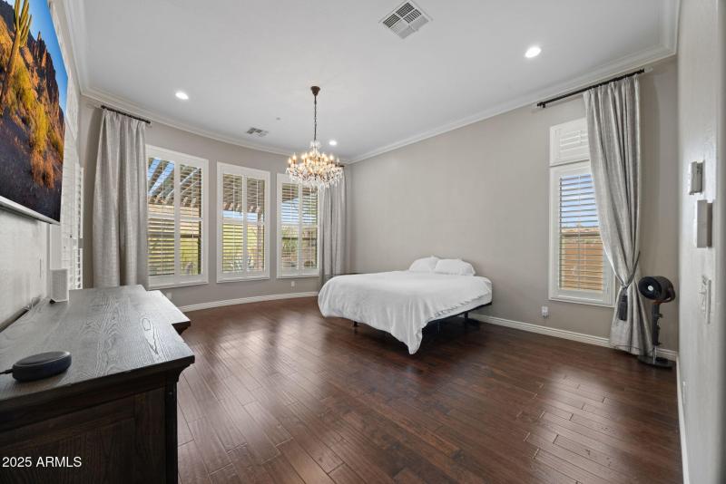 2424 W Shinnecock Ct