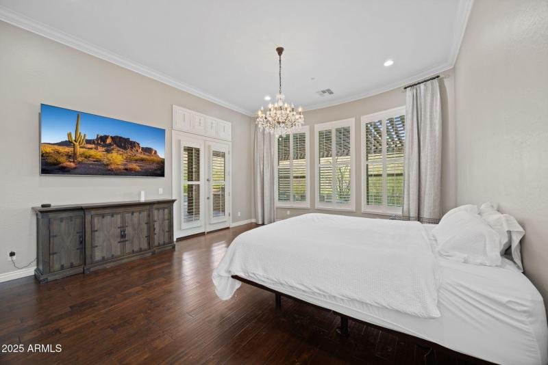 2424 W Shinnecock Ct