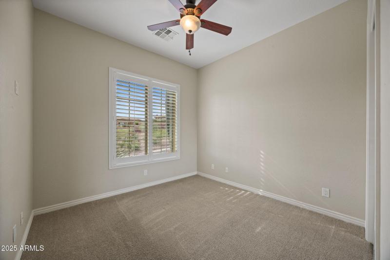 2424 W Shinnecock Ct