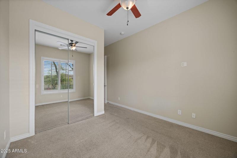 2424 W Shinnecock Ct