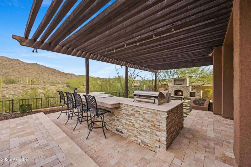 2424 W Shinnecock Ct