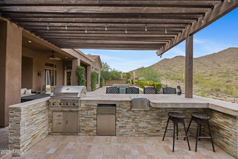 2424 W Shinnecock Ct