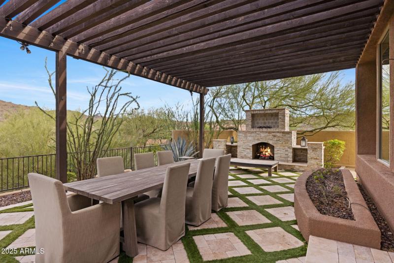 2424 W Shinnecock Ct